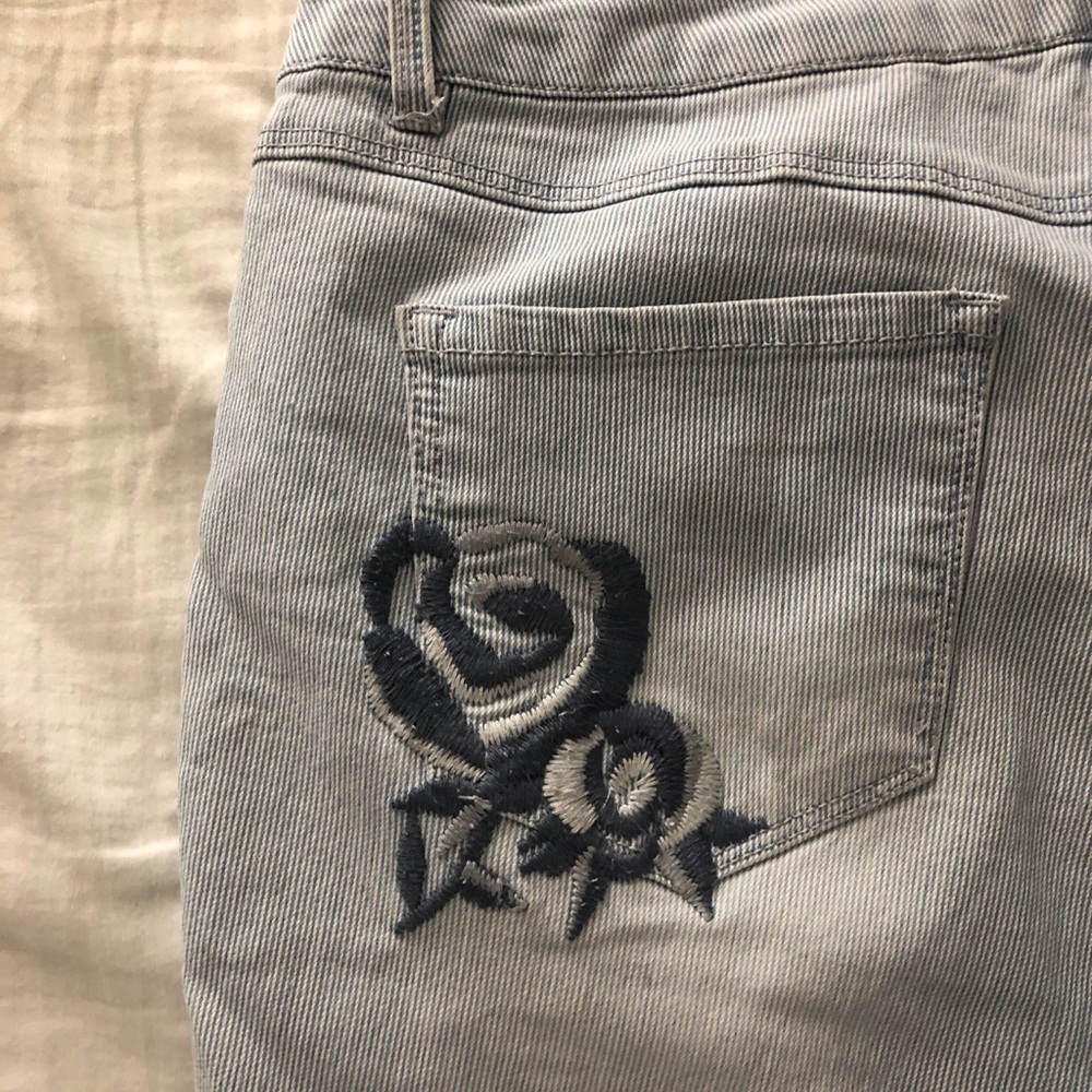 Embroidered jeans - Picture 7 of 7